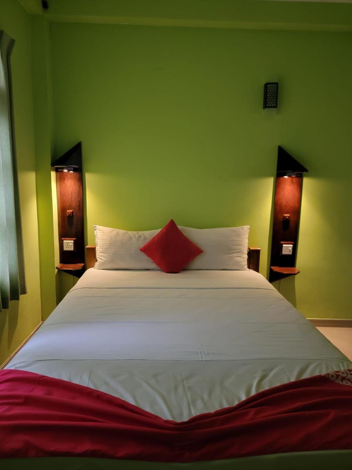 The Empyrean Airport Transit Hotel Katunayake Exterior photo