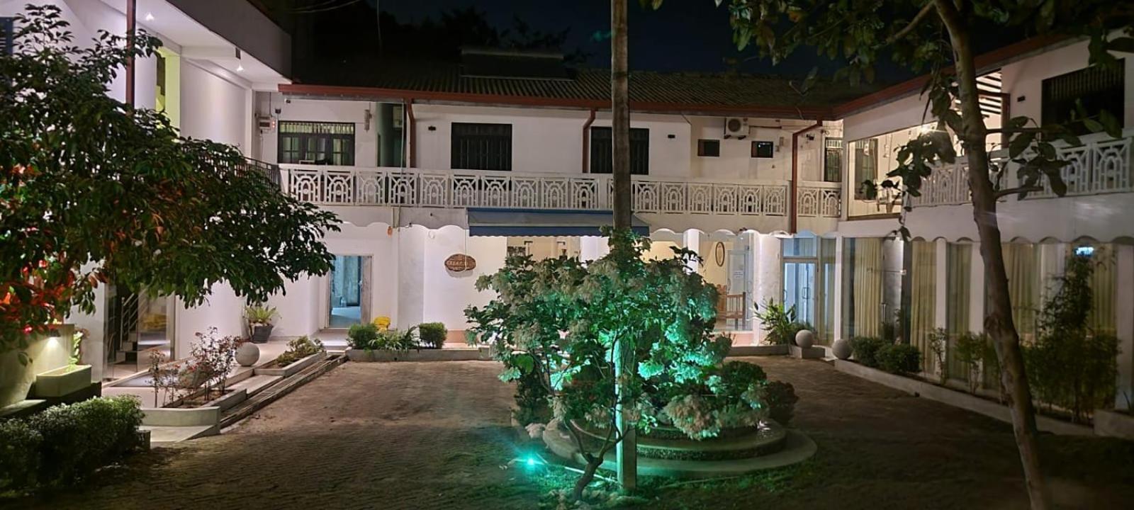 The Empyrean Airport Transit Hotel Katunayake Exterior photo